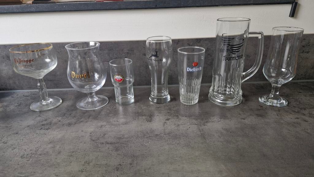 Diverse bierglazen, Huis en Inrichting, Ophalen of Verzenden, Glas, Overige stijlen