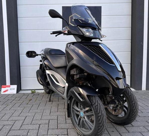 Piaggio MP3 Yourban 300 IE LT Motorscooter Autorijbewijs B, Scooter, Occasion, Bedrijf, Automaat