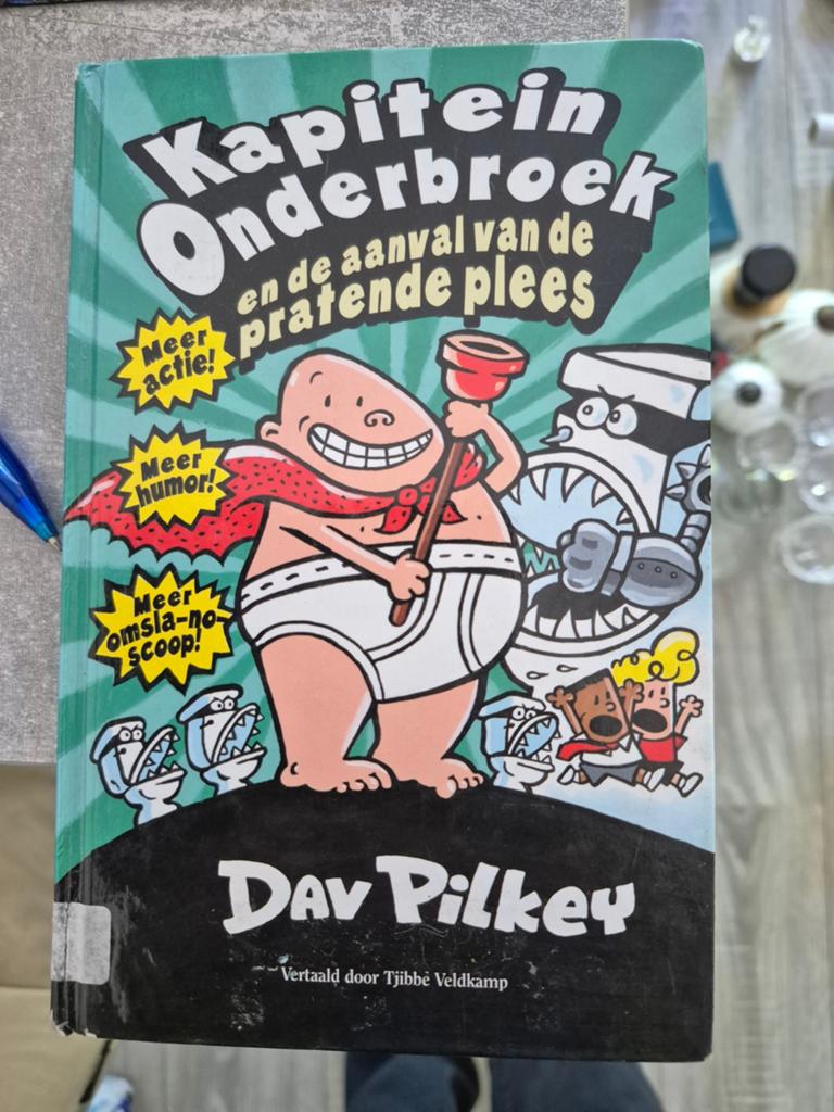 Kapitein Onderbroek en de aanval van de pratende plees, Ophalen of Verzenden, Gelezen