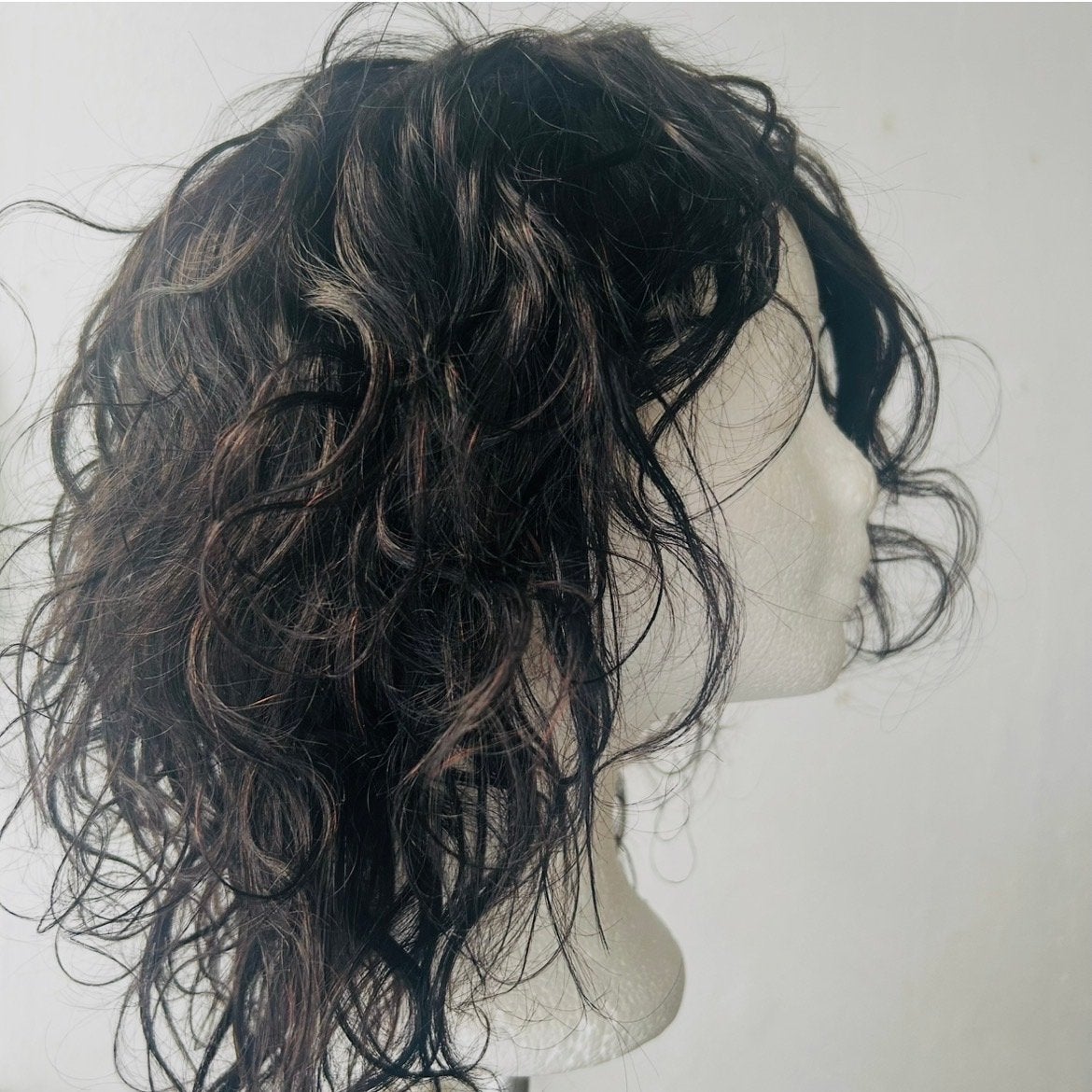 Pruik,35cm,brazilianhair,body wave, donkerbruin, maat medium, Ophalen of Verzenden, Nieuw, Pruik of Haarverlenging