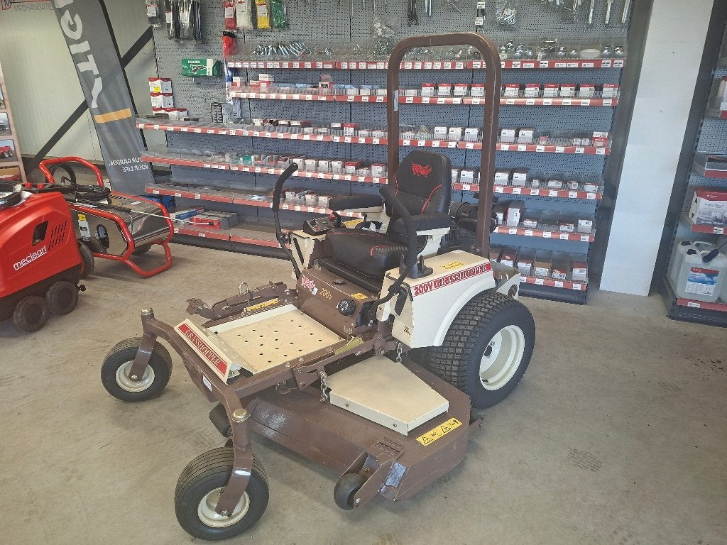 Grasshoppper 200V Zero Turn zitmaaier, Tuin en Terras, Zitmaaiers, Ophalen, Zo goed als nieuw, Mulchfunctie, 120 cm of meer