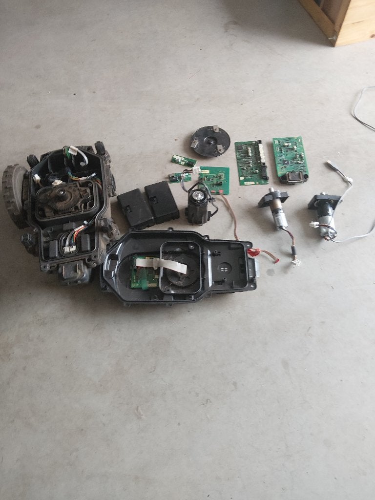 gardena robotmaaier onderdelen diverse modelen, Tuin en Terras, Ophalen of Verzenden, Gebruikt, Minder dan 30 cm