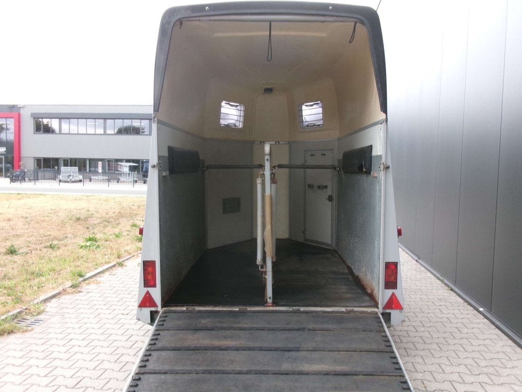 Gebruikte Humbaur 2 paards trailer. Bouwj: 2005, Niet ingevuld, Gebruikt, Niet ingevuld, 2-paards trailer