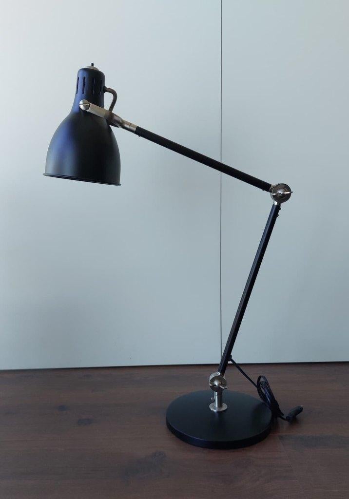 IKEA ARÖD werklamp/bureaulamp, Ophalen, 50 tot 75 cm, Zo goed als nieuw, Metaal