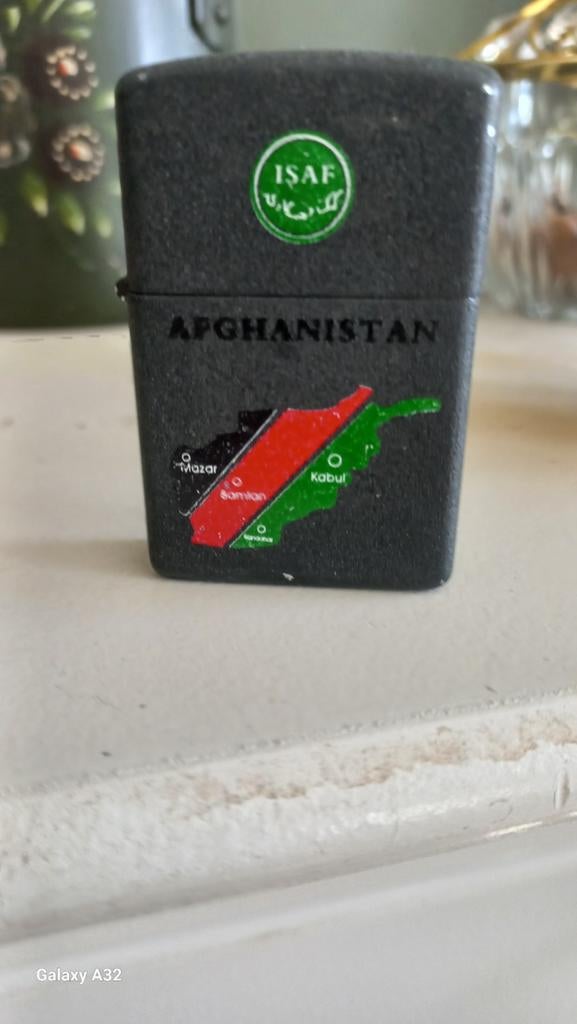 Custom MADE ZIPPO ISAF Afghanistan - Zwart Antislip, Ophalen of Verzenden, Landmacht, Nederland, Overige typen