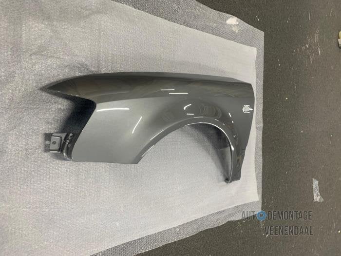 Scherm links-voor van een Audi A4, -, -, Nieuw, -