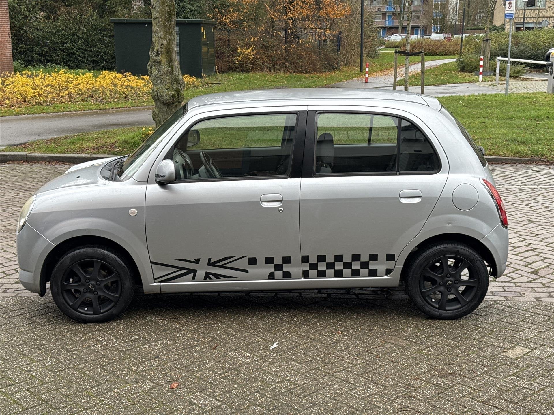 Daihatsu Trevis 1.0 st bekr elek pak cv nap nw apk prijs 145, Auto's, Daihatsu, Stof, Zwart, 765 kg, Metallic lak