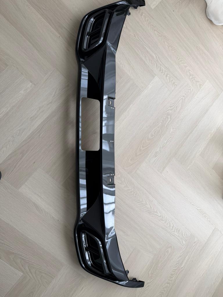 Golf 8 Rline Diffuser black, Auto-onderdelen, Ophalen, Voor, Volkswagen, Bumper