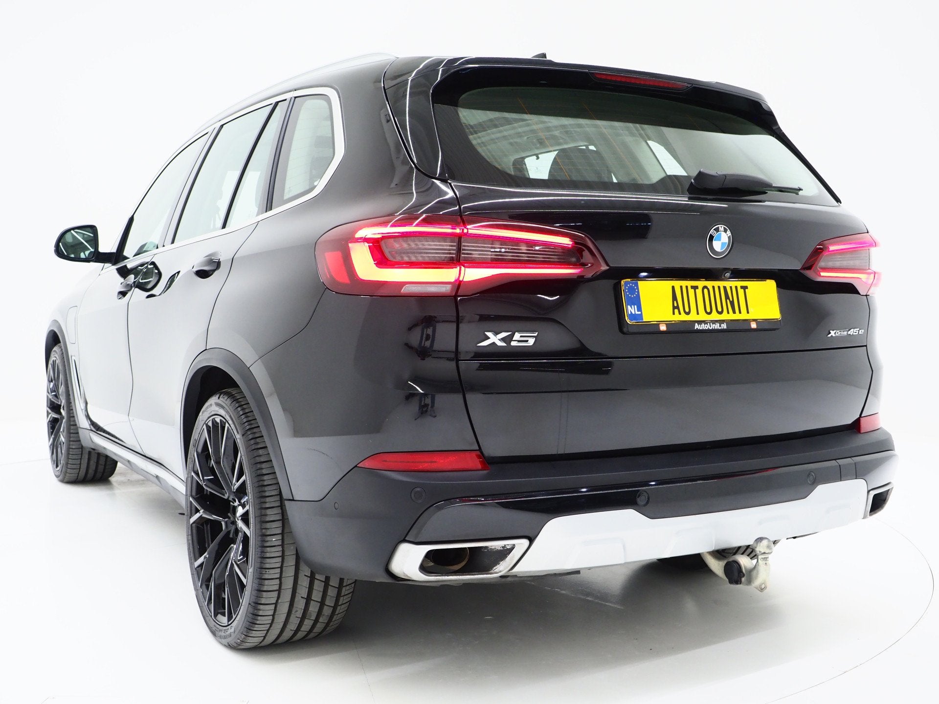 BMW X5 xDrive45e High Executive | Panoramadak | Leder | Trek, Auto's, Dealer onderhouden, Gebruikt, 394 pk, Zwart