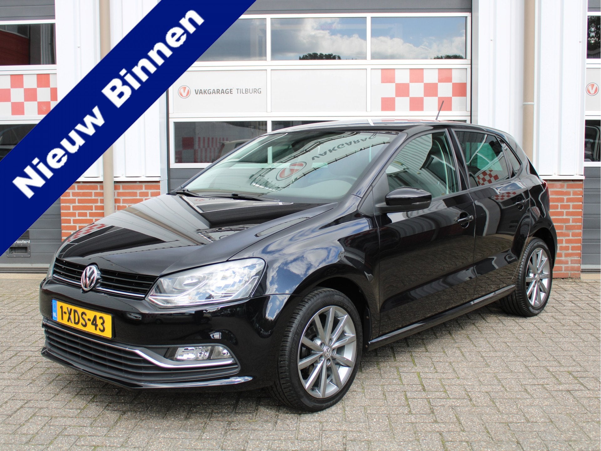 Volkswagen Polo 1.2 TSI First Edition 1e Eig/NWE Distributie, Stof, Euro 6, 4 cilinders, Zwart