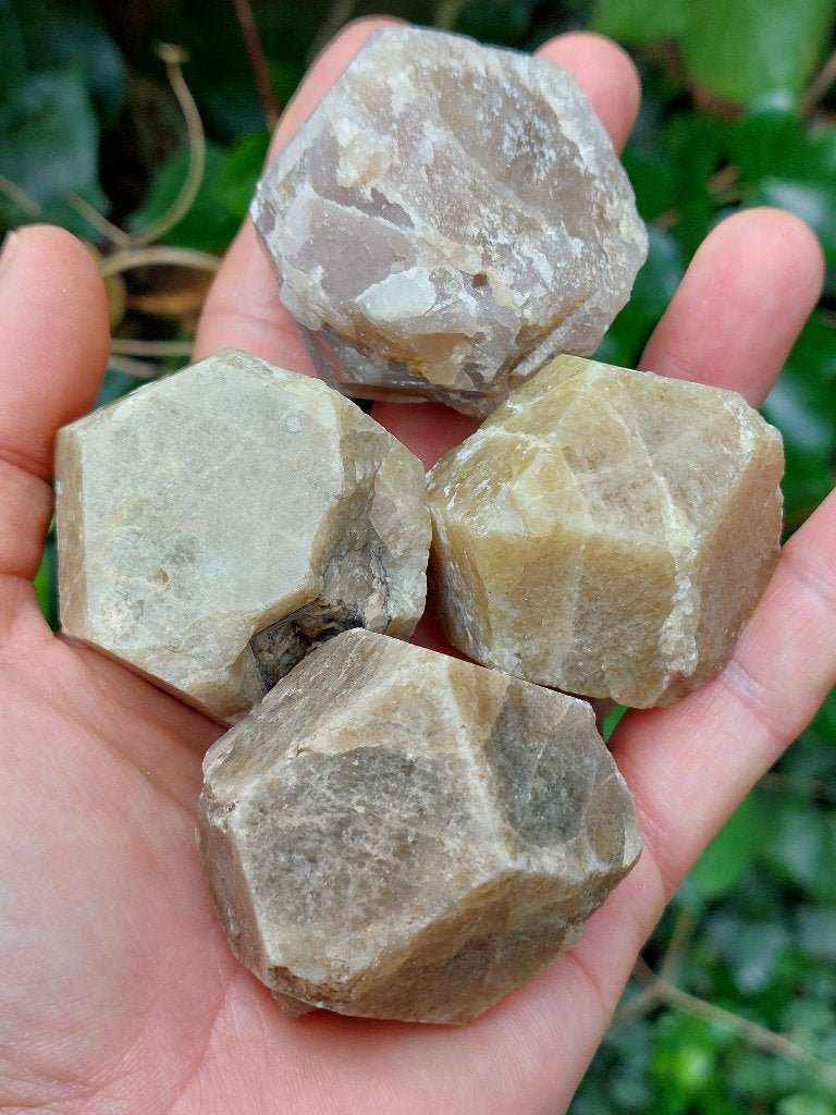 Granaat Grossulaar Kristallen uit Mali - Sterk Aardend, Verzamelen, Mineralen en Fossielen, Ophalen of Verzenden, Mineraal
