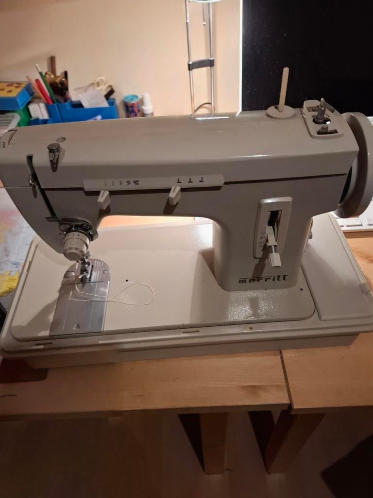 Marritt naaimachine, Ophalen of Verzenden, Zo goed als nieuw, Naaimachine, Overige merken