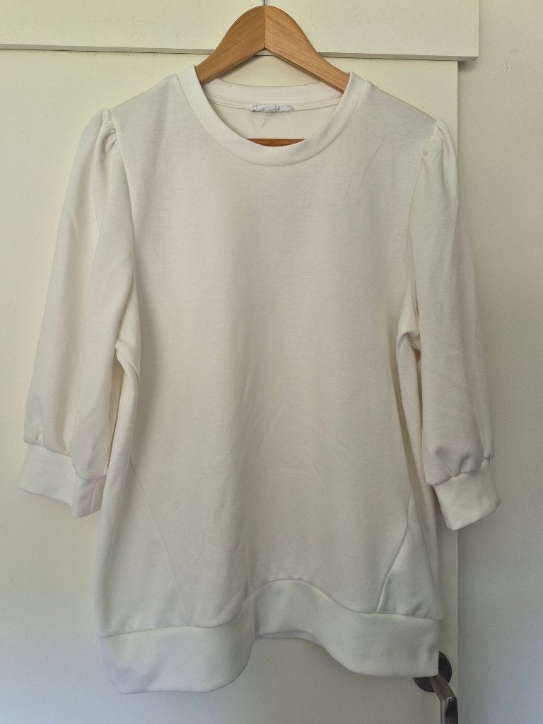 Zachte warme sweater van enjoy maat xl valt als 42, Beige, Maat 42/44 (L), Enjoy, Nieuw