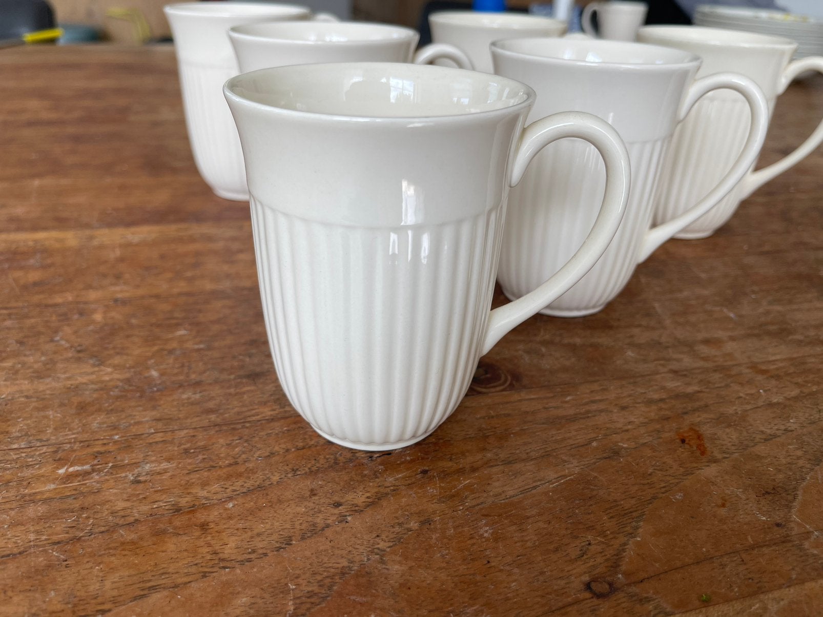 Wedgwood edme 6 grote mokken/bekers 10cm hoog, Ophalen of Verzenden, Zo goed als nieuw, Aardewerk, Kop(pen) en/of Schotel(s)