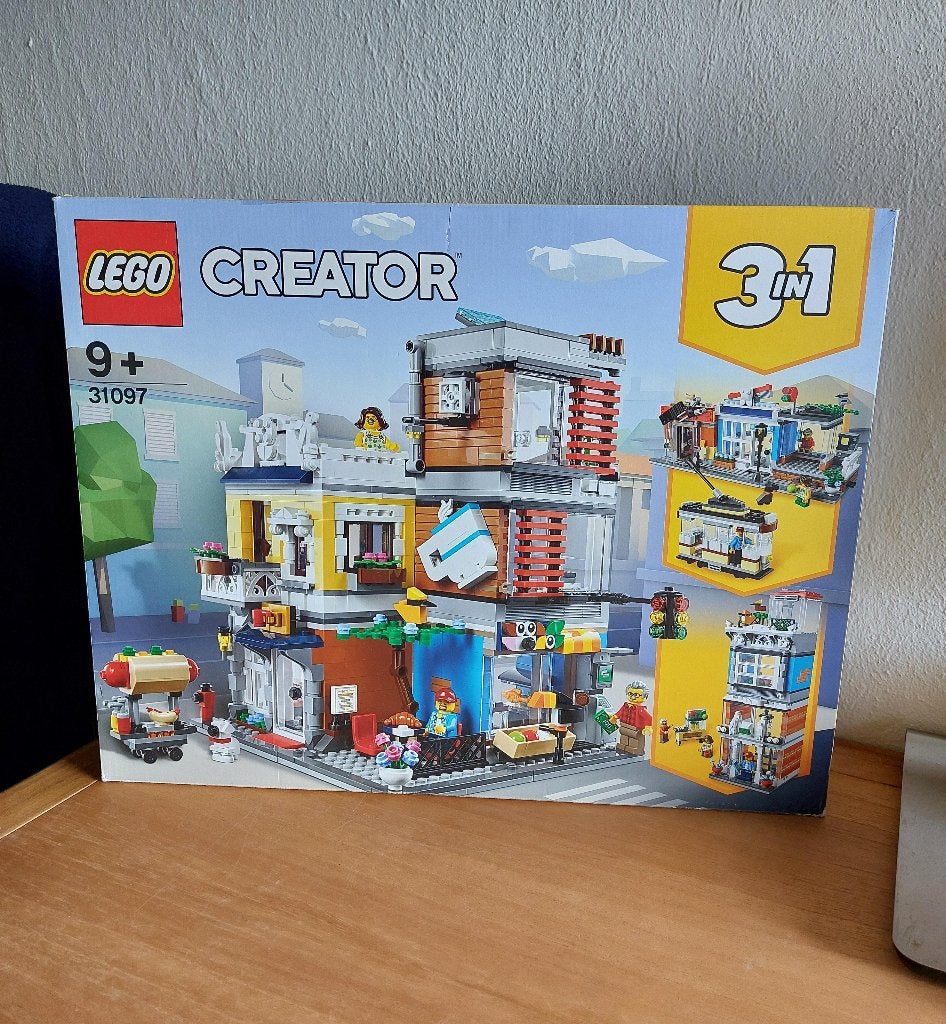 Lego Creator 31097 Woonhuis, dierenwinkel & café, Verzenden, Lego, Zo goed als nieuw, Compleet