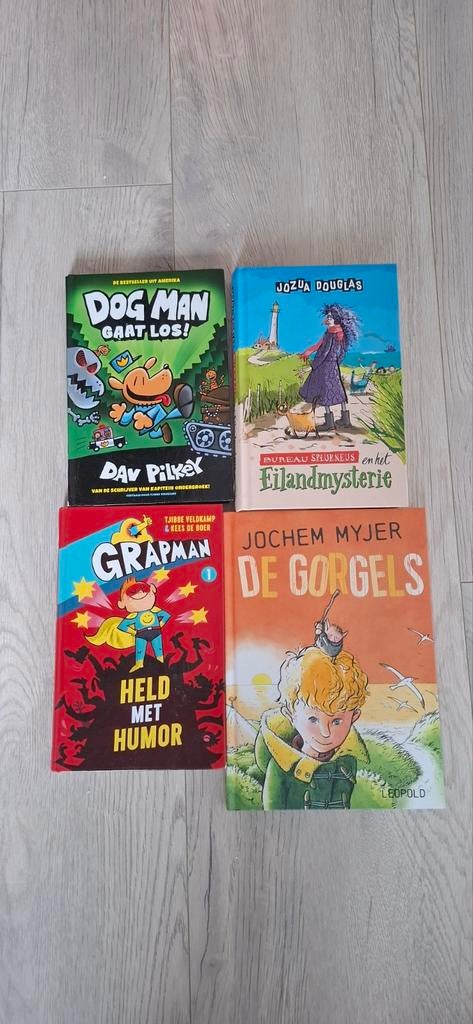 4 kinderboeken: Dog Man, Grapman, Eilandmysterie, De Gorgels, Boeken, Ophalen of Verzenden