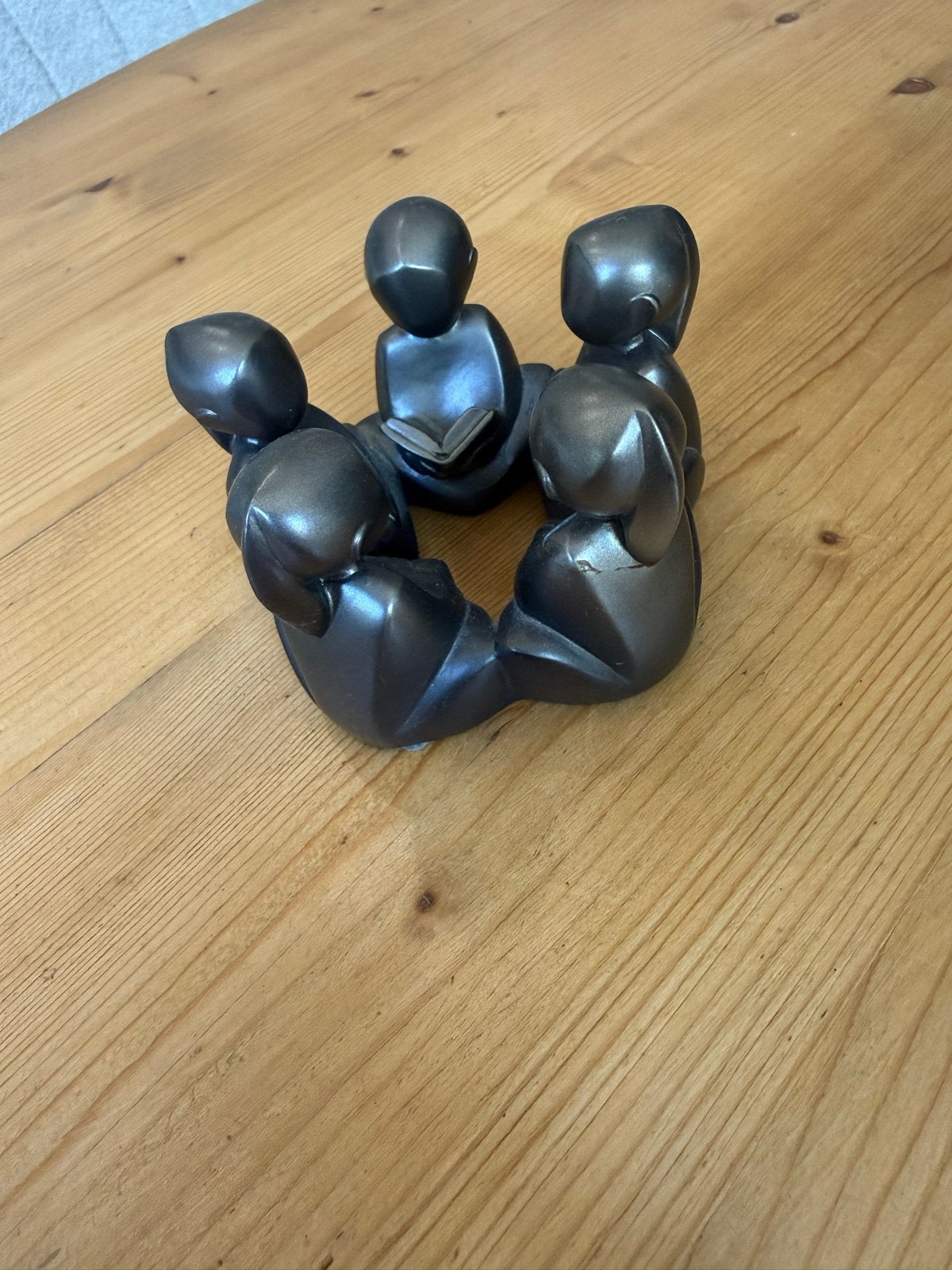 Emotie Beeldje: Lezende Kinderen, Parastone, Antiek en Kunst, Ophalen, Groep mensen, Minder dan 20 cm, Handgemaakt