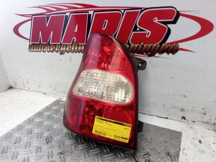 Achterlicht links van een Kia Carnival, -, -, Ophalen of Verzenden, -