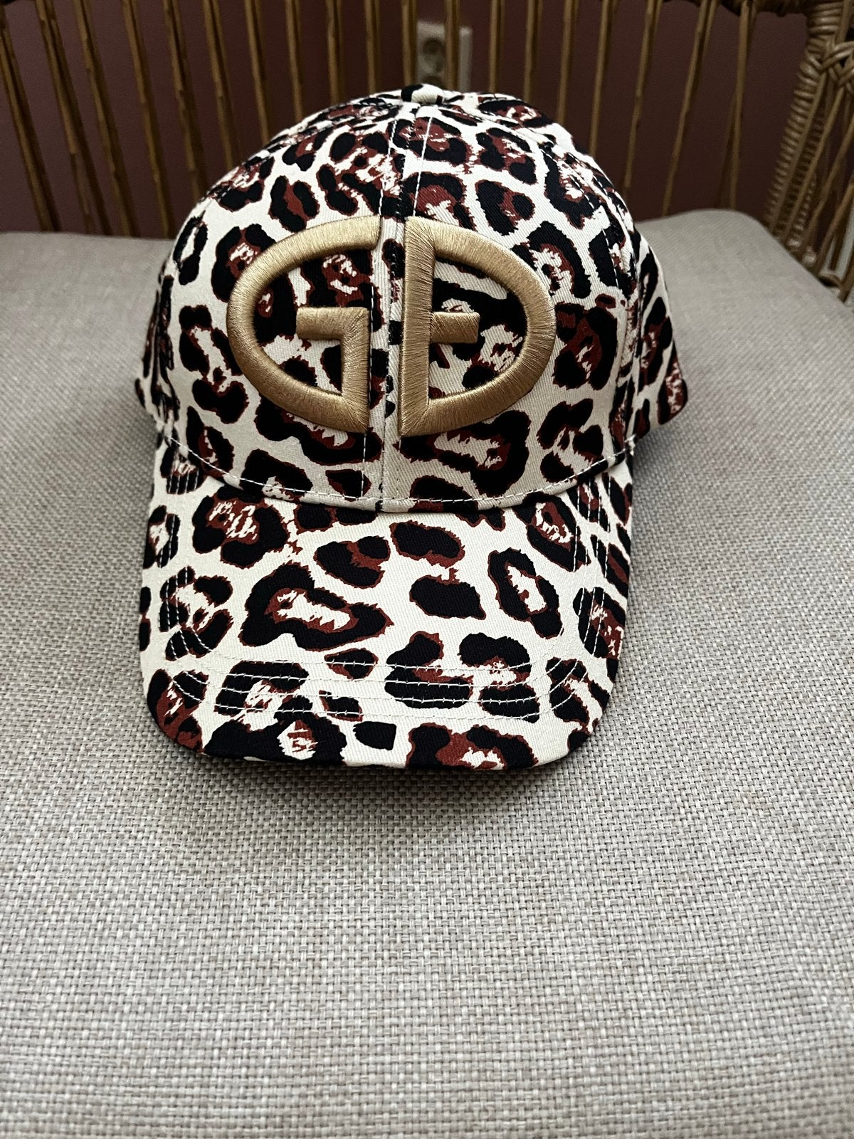 Goldbergh Caterina Baseball Cap Luipaardprint nieuw !, Kleding | Dames, Ophalen of Verzenden, Zo goed als nieuw, One size fits all