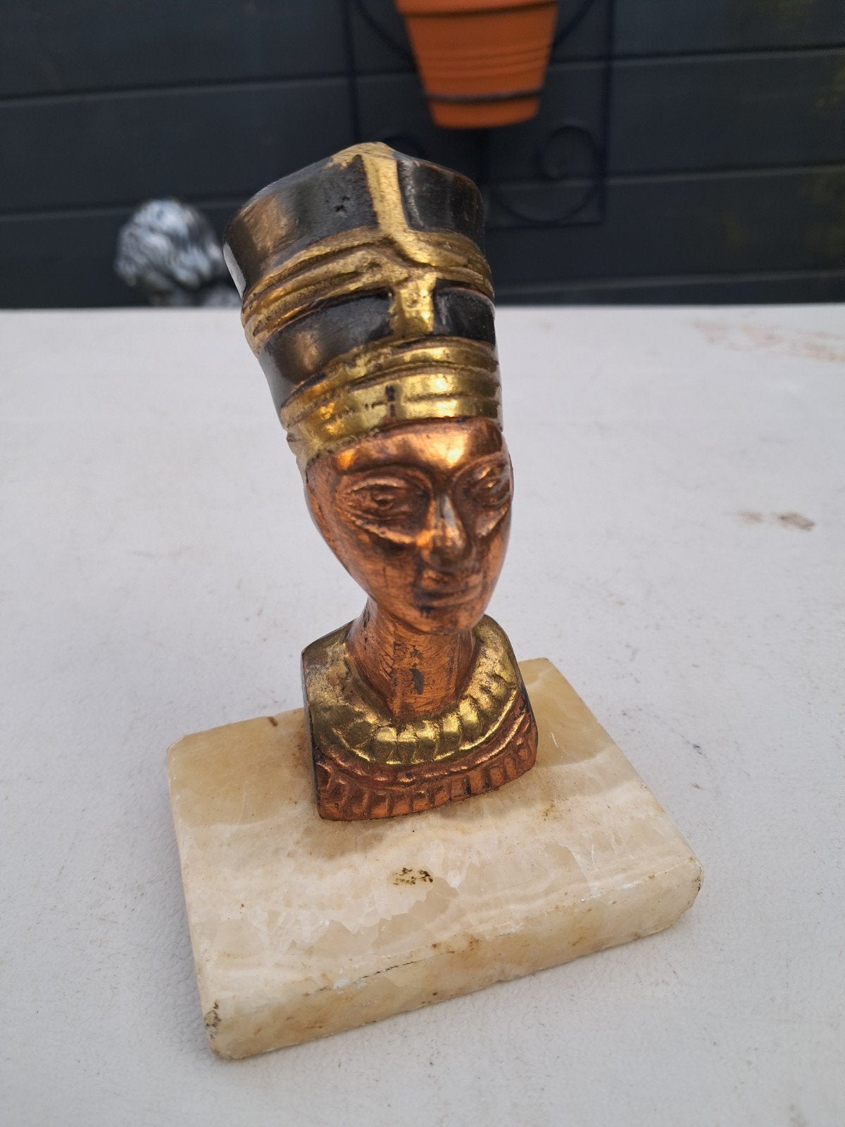 Nefertiti bronzen? buste op marmeren? voet, Minder dan 20 cm, Buste, Gepatineerd, Ophalen of Verzenden