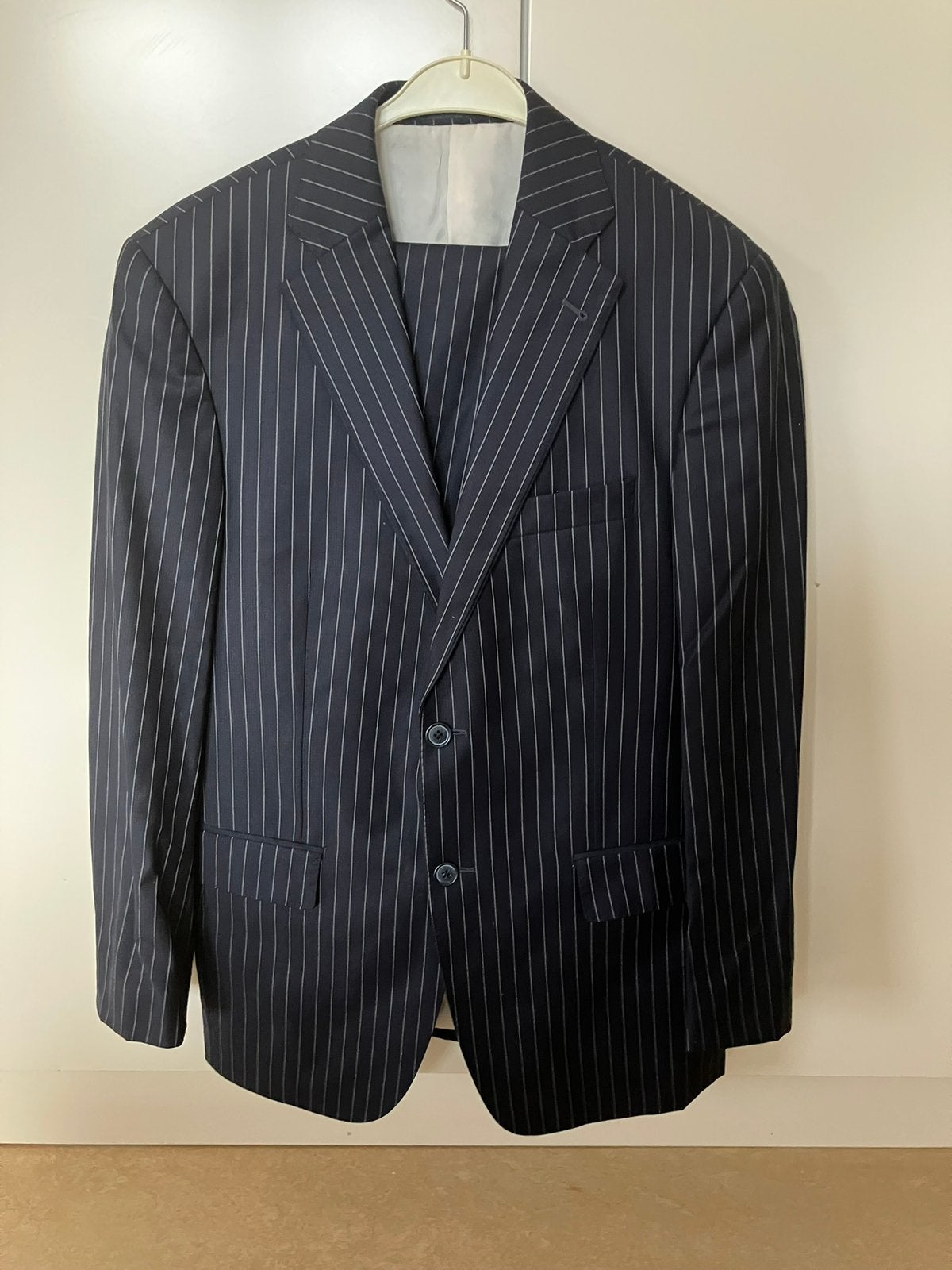 Donkerblauw wollen krijtstreep kostuum, Ophalen of Verzenden, Zo goed als nieuw, Maat 46 (S) of kleiner, Blauw