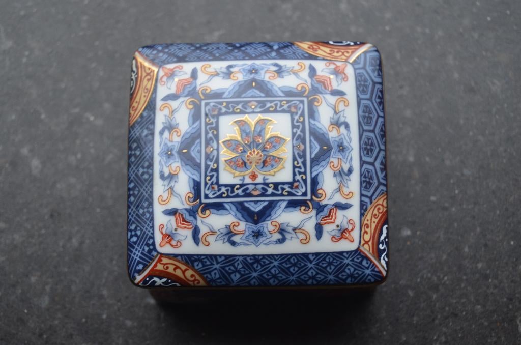 VAGA porseleinen bakje / doosje / dinges ipst., Antiek en Kunst, Ophalen of Verzenden