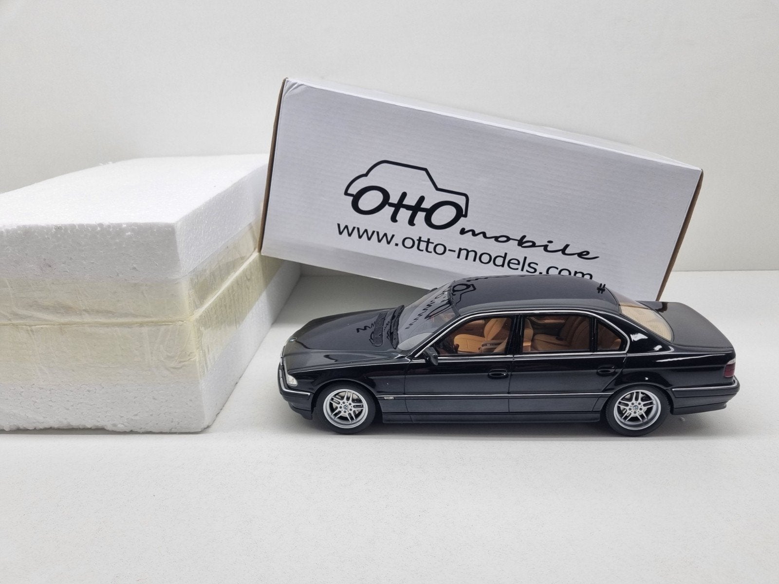 Ottomobile Bmw E38 750iL 1:18 Nieuwstaat, Ophalen of Verzenden, Zo goed als nieuw, Auto, OttOMobile