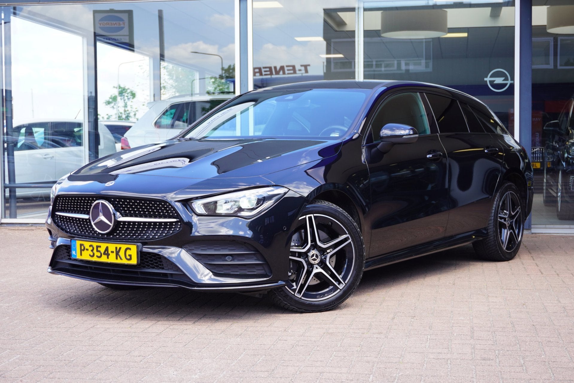 Mercedes-Benz CLA-klasse Shooting Brake 250 e Business Solut, Auto's, CLA, Gebruikt, 4 cilinders, Zwart