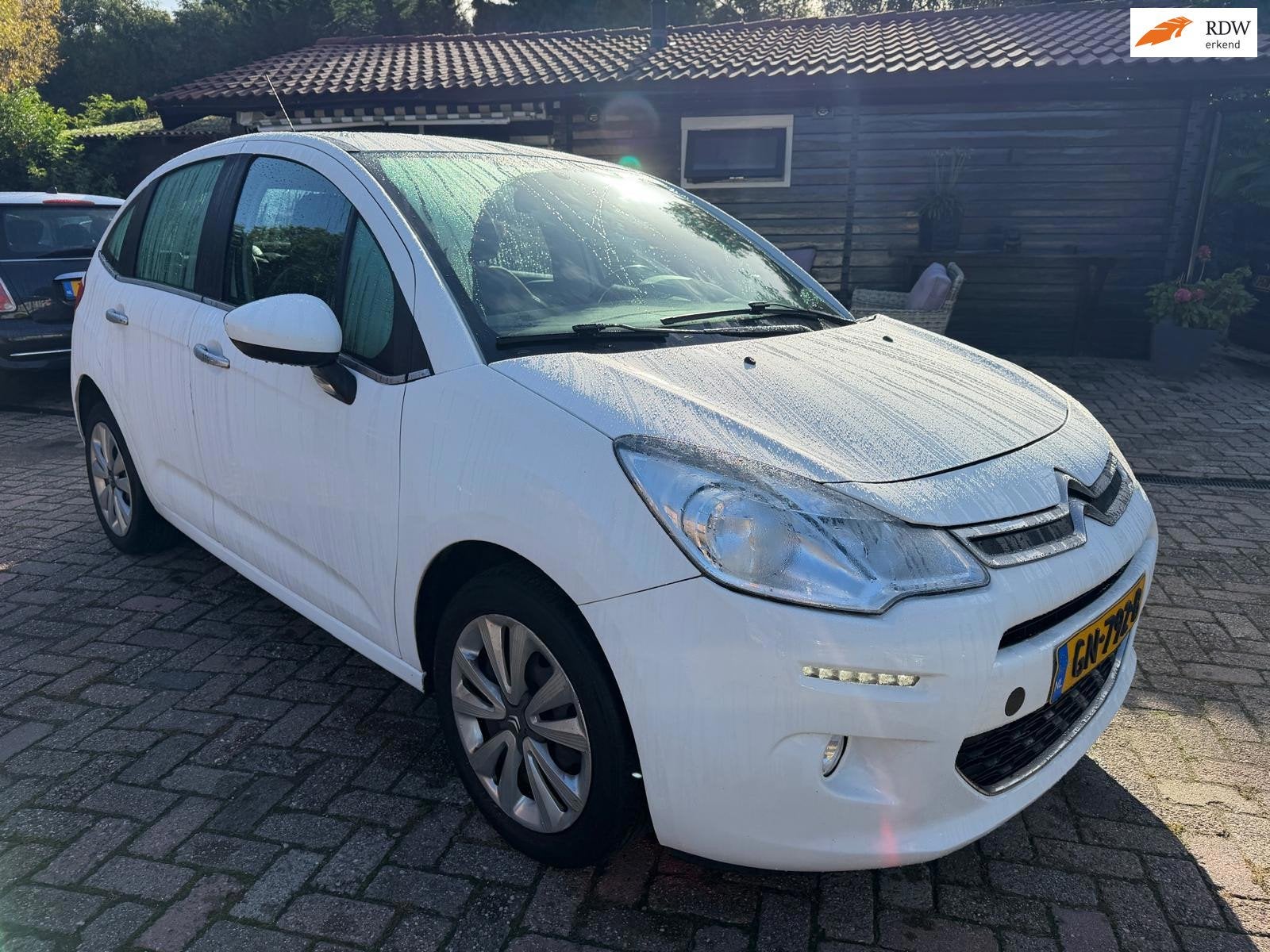 Citroen C3 1.0 PureTech Collection NIEUWE APK, Voorwielaandrijving, 450 kg, Gebruikt, 948 kg