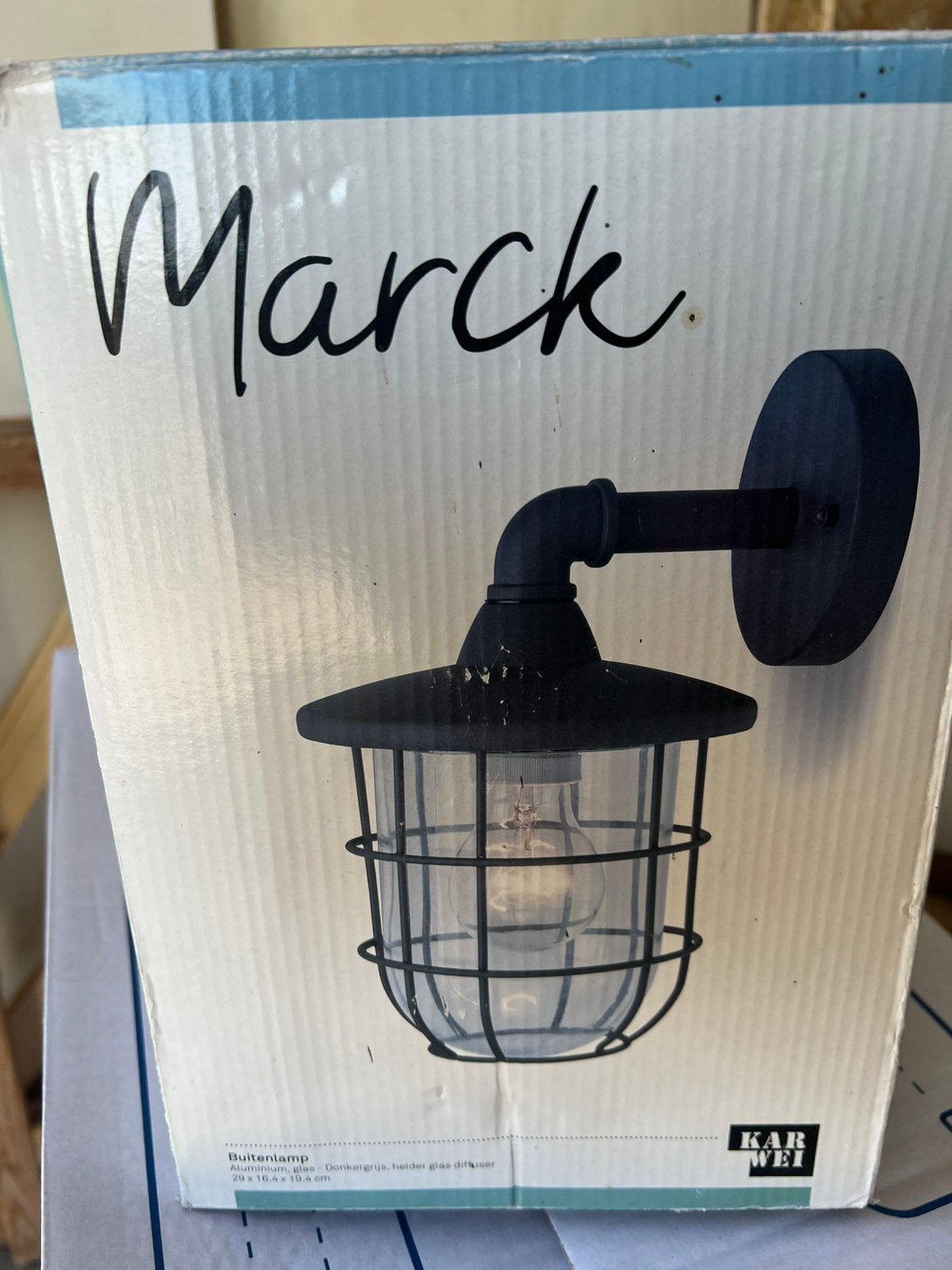 Nieuw! Buitenlamp. Nieuw in de doos. Model Marc van Karwei, Tuin en Terras, Buitenverlichting, Ophalen, Nieuw, Glas, Wandlamp