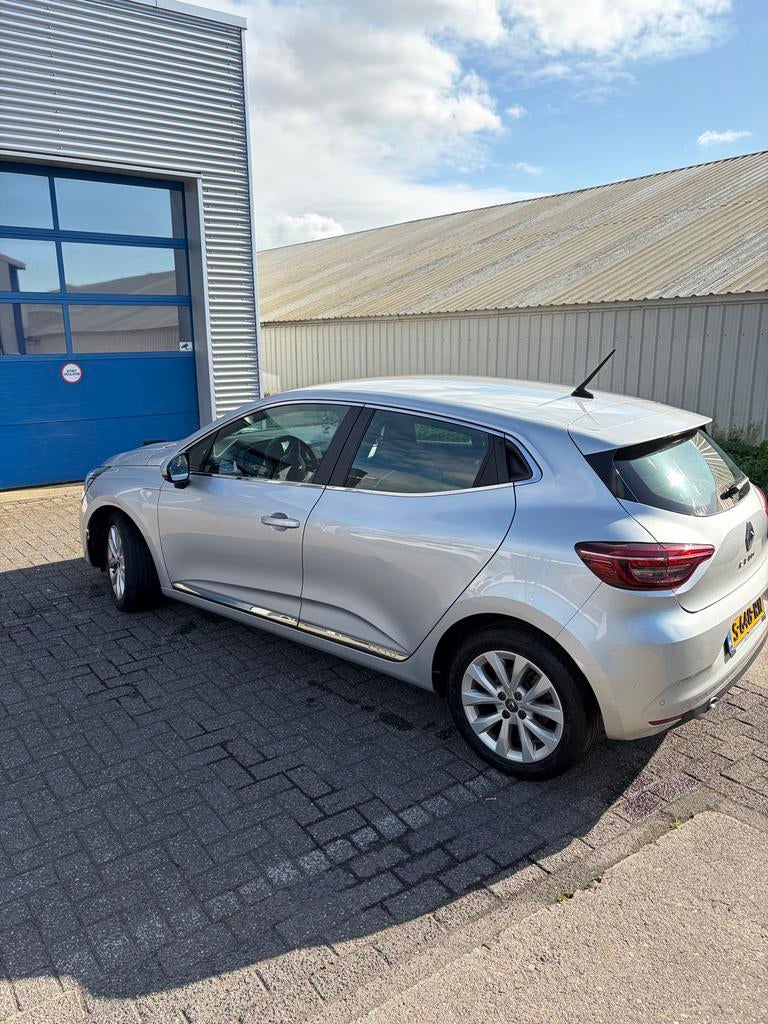 Renault Clio 1.0 TCe  GPF 2021 Grijs, Auto's, Renault, Particulier, Clio, Achteruitrijcamera, Airbags, Android Auto, Apple Carplay