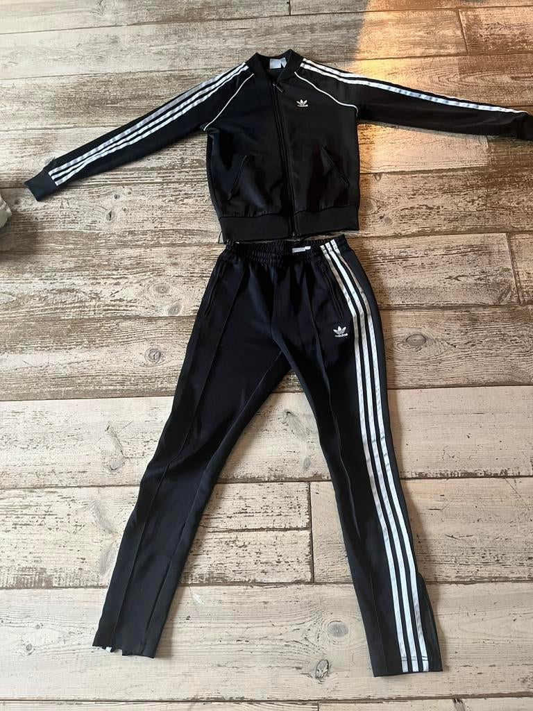 Addidas setjes 2x, Ophalen of Verzenden, Zo goed als nieuw, Maat 34 (XS) of kleiner, Zwart