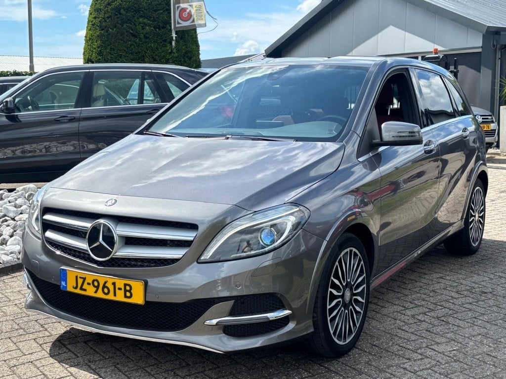 Mercedes-Benz B-Klasse 250 e Prestige 28 kWh NL Auto Leer Xe, Auto's, Mercedes-Benz, 0 cilinders, Gebruikt, 144 min, 1625 kg
