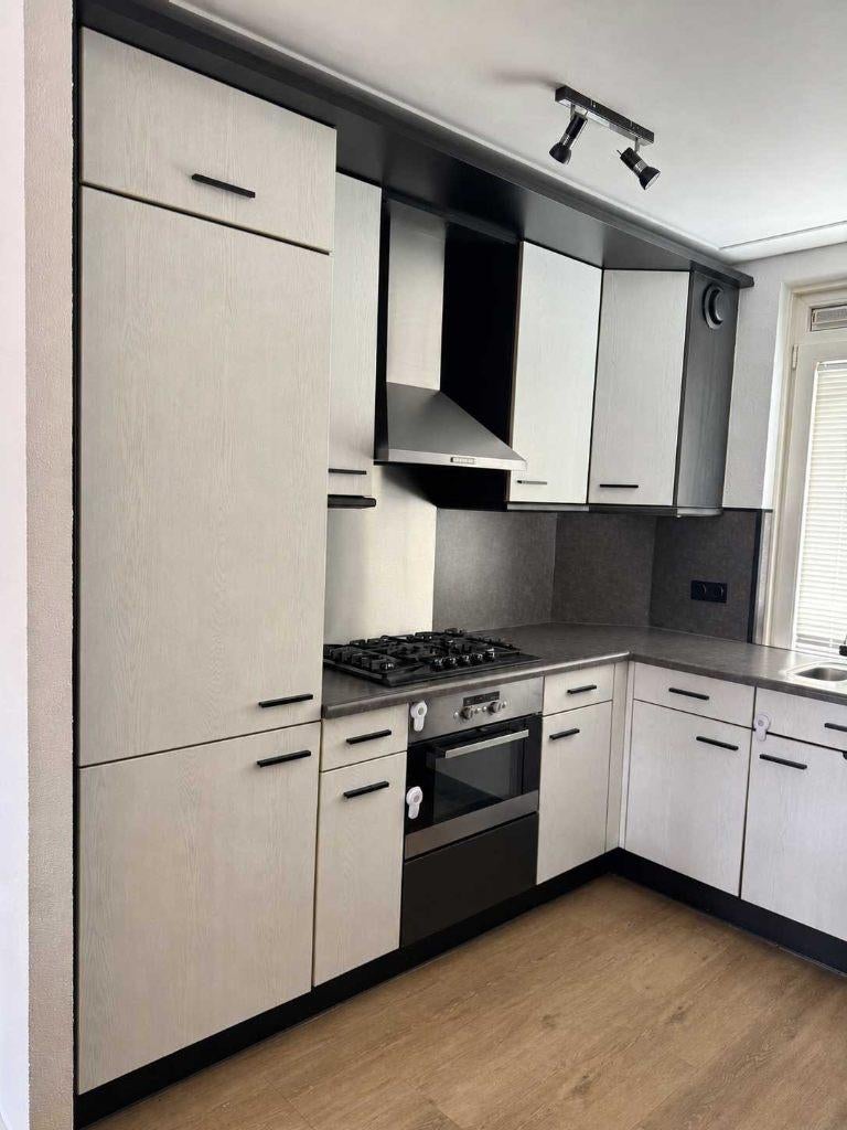 Keuken incl. apparatuur - zelf verwijderen en afhalen, Huis en Inrichting, Keuken | Complete keukens, Ophalen, Gebruikt, Wit, Hoekkeuken