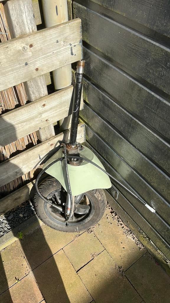 Zip sebac voorvork, Ophalen, Zo goed als nieuw, Benzine, Piaggio