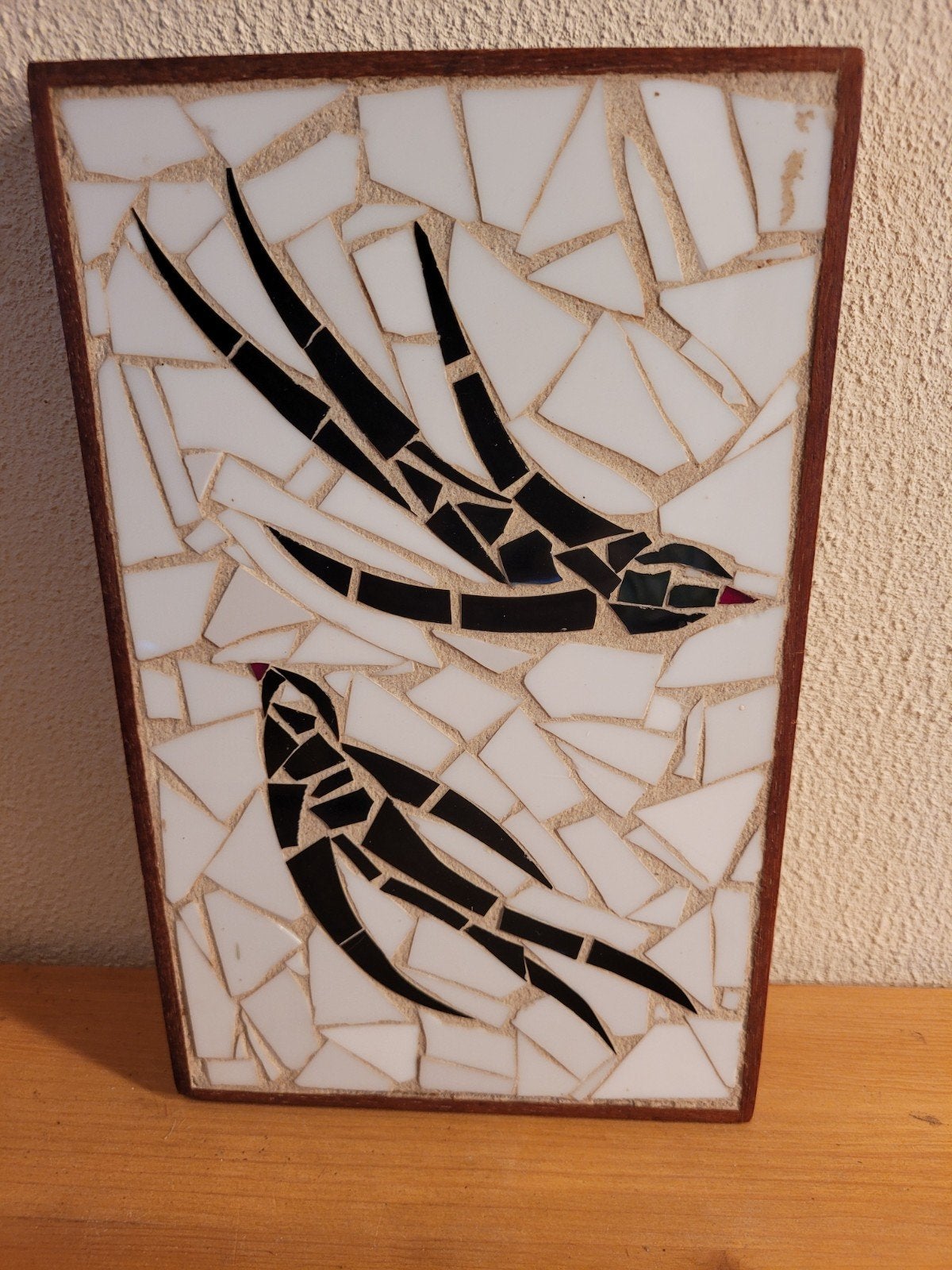 Mooi mozaïek kunstwerk met zwaluwen - 25,5 x 16 cm, Antiek en Kunst, Overige stijlen, Dieren, Ophalen of Verzenden, Handgeschilderd