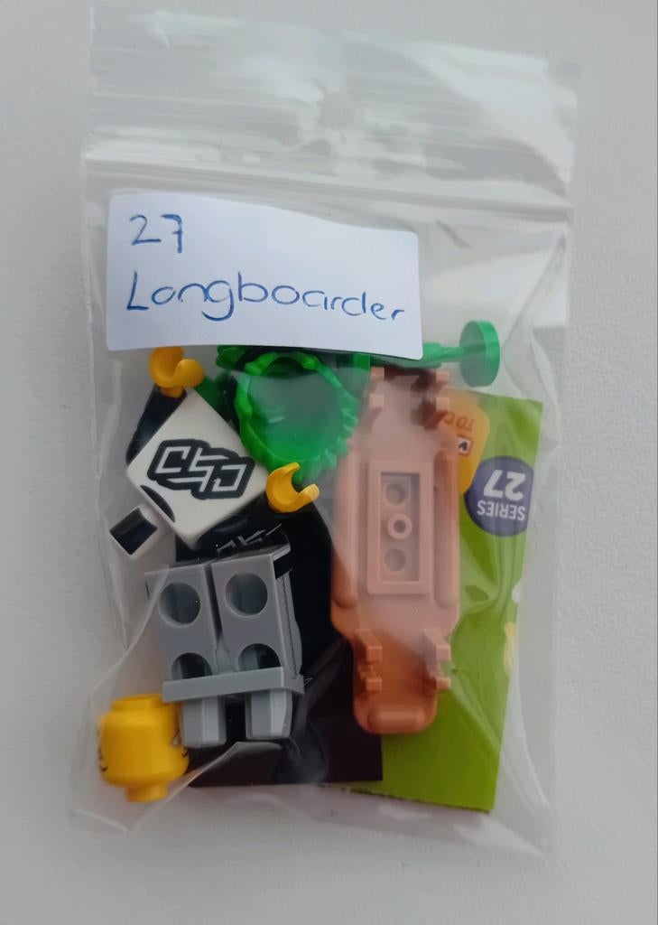 Lego minifiguur longboarder,  nieuw, CMF 27, Ophalen of Verzenden, Nieuw, Complete set, Lego