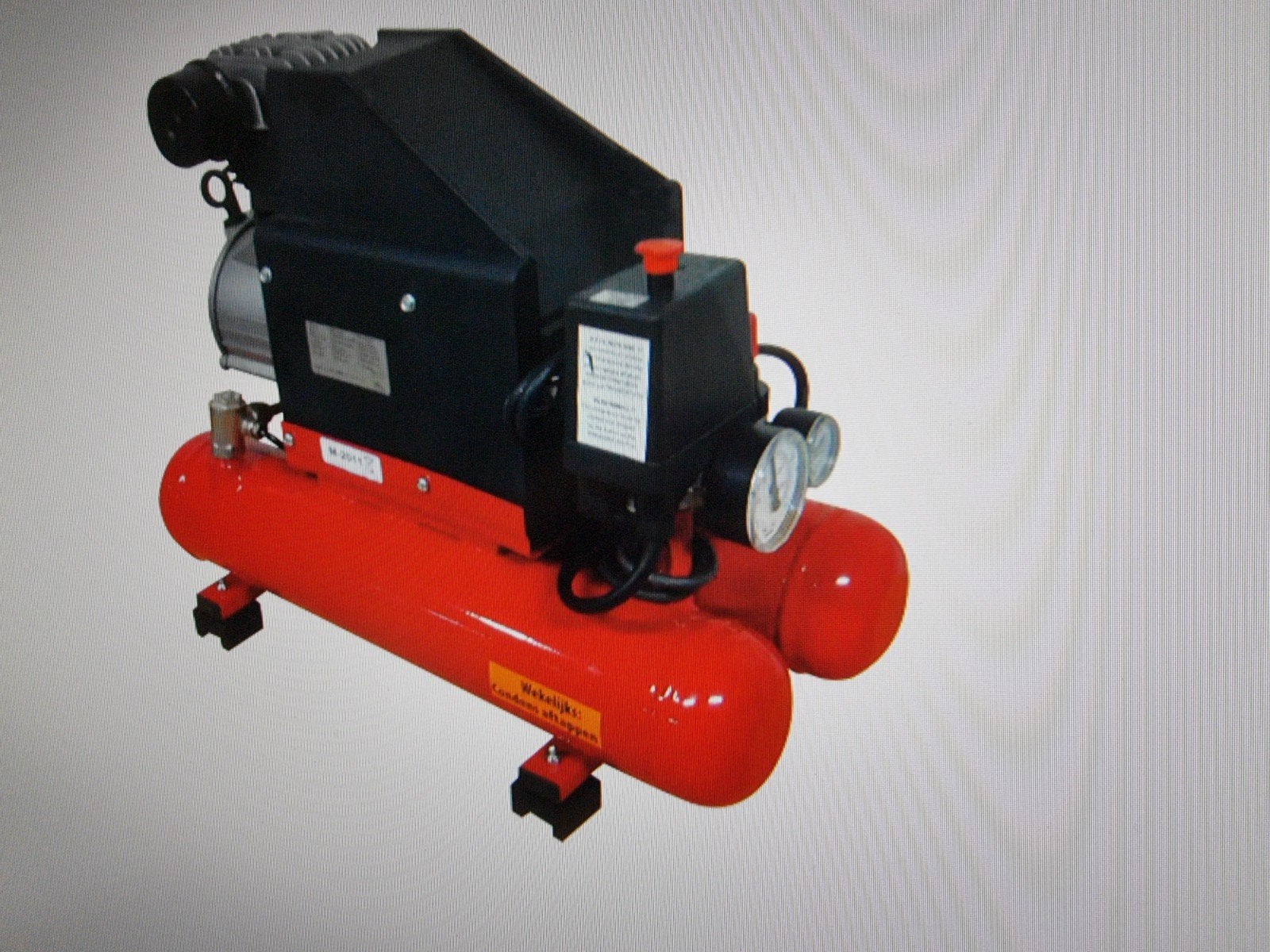 Italiaanse kwaliteit top compressor, Ophalen, 10 bar of meer, Nieuw, Minder dan 200 liter/min