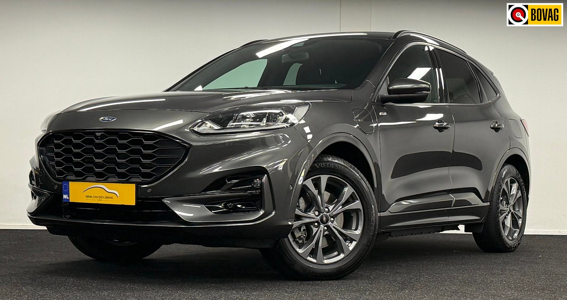 Ford Kuga 2.5 PHEV ST-Line *224PK*Trekhaak*Camera*Navi*Carpl, Auto's, Stof, Gebruikt, Zwart, 4 cilinders