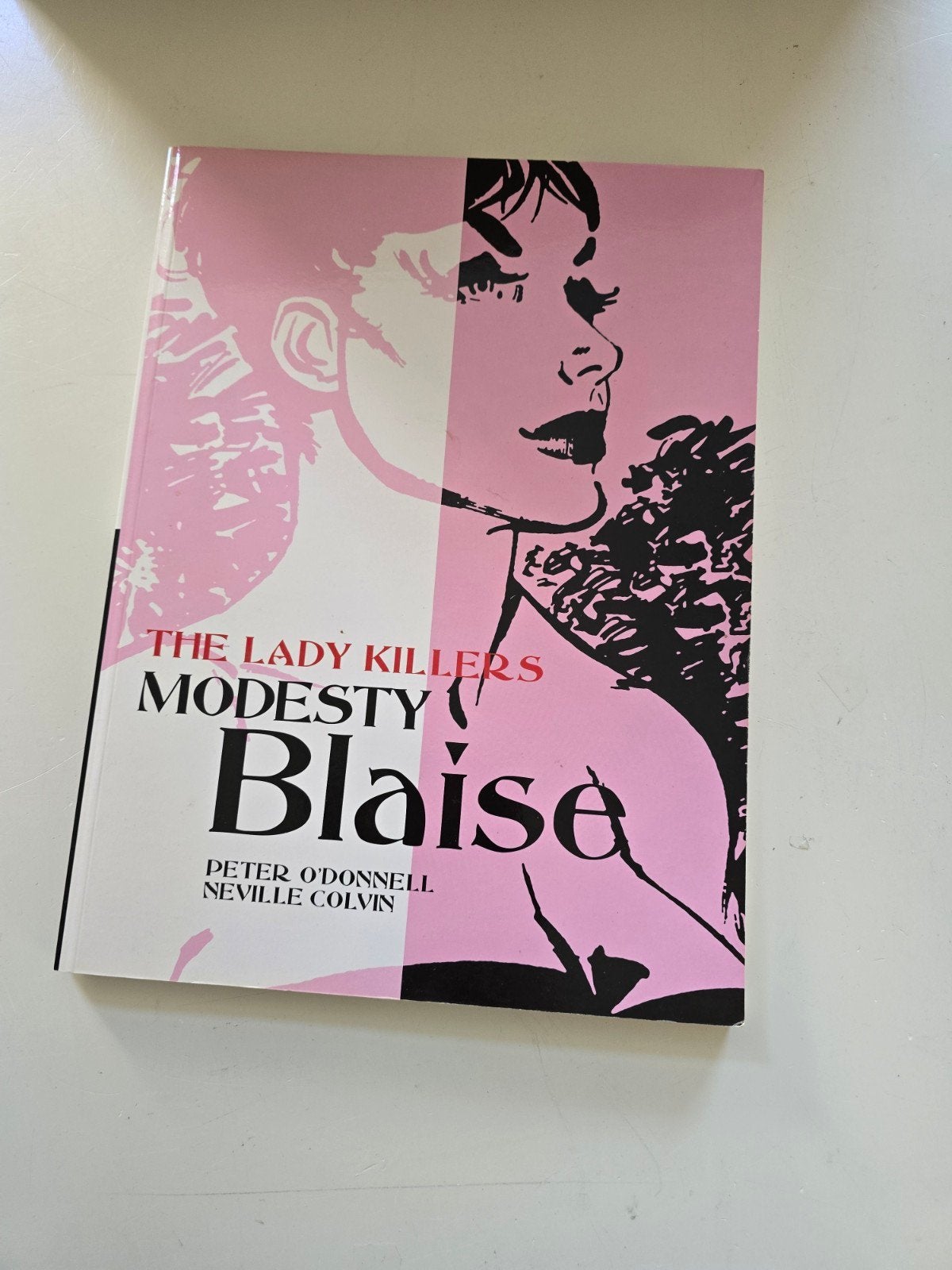 Modesty Blaise: The Lady Killers - Graphic Novel, Ophalen