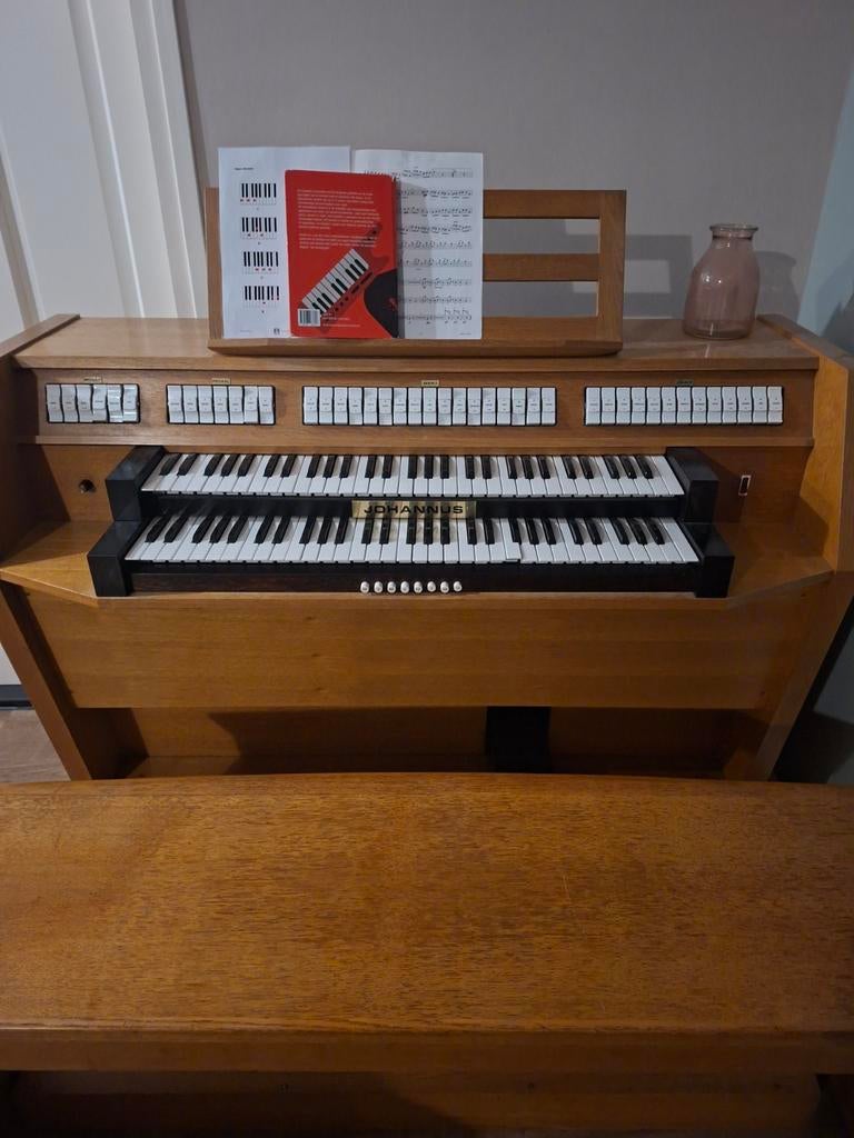 Johannus orgel met 2 klavieren en bank, Ophalen, Gebruikt, 2 klavieren, Orgel