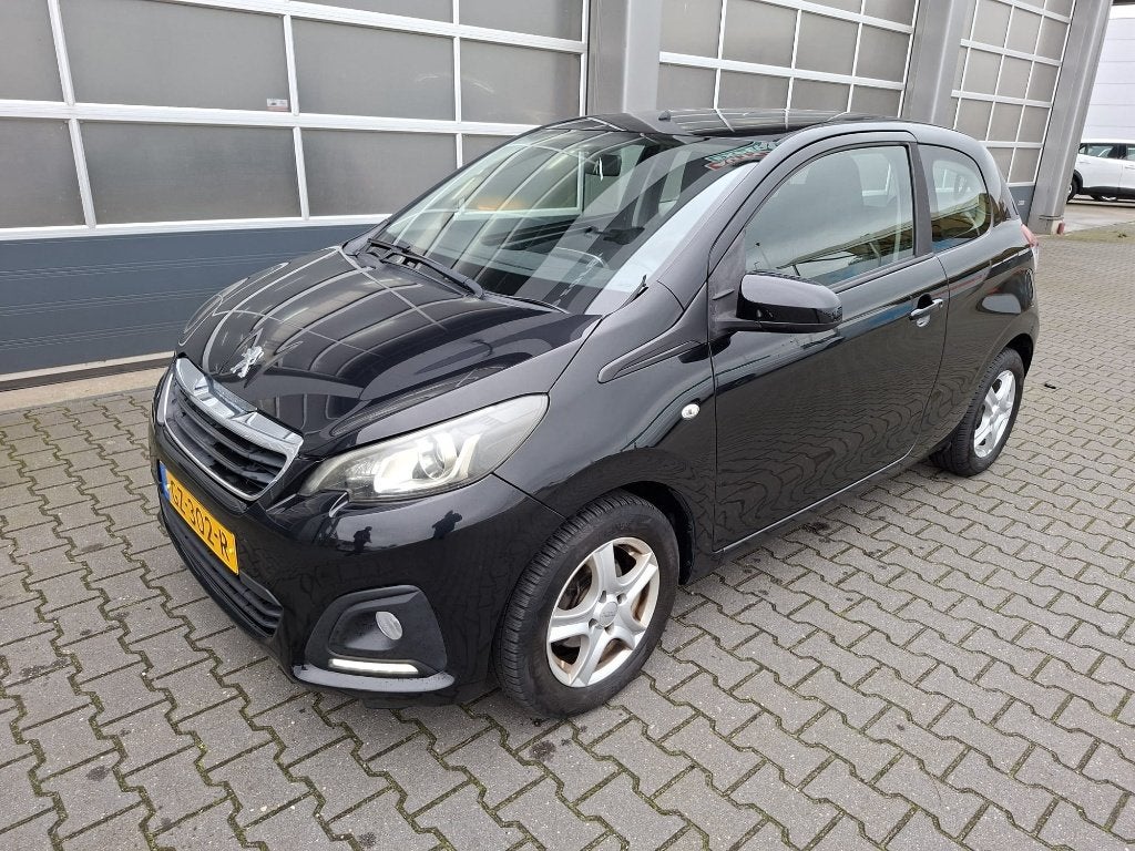 Peugeot 108 1.0 12V E-vti 68PK 3DR 2015 Zwart, Voorwielaandrijving, 4 stoelen, Zwart, Origineel Nederlands