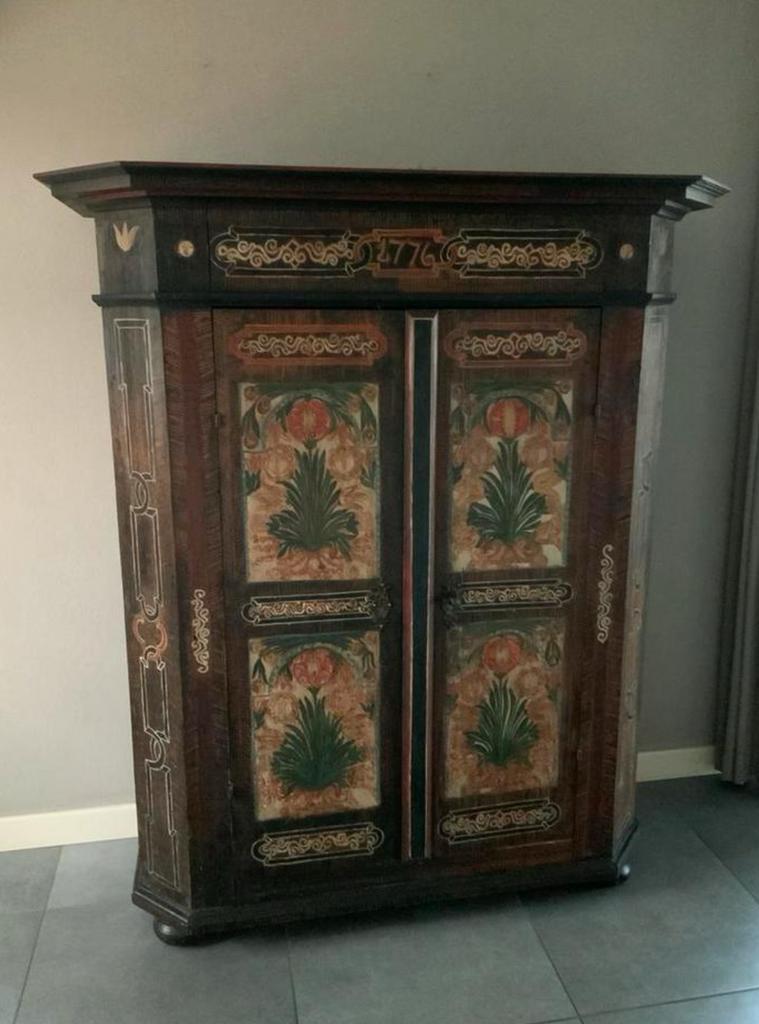 Originele oostenrijkse kast uit 1776, Antiek en Kunst, Ophalen