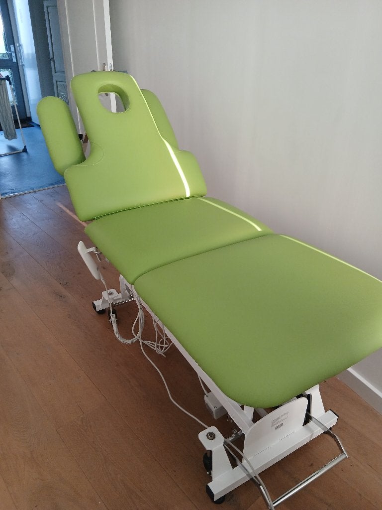 Elektrische massagetafel/ massagebank Physa & toebehoren, Diensten en Vakmensen, Bedrijfsmassage