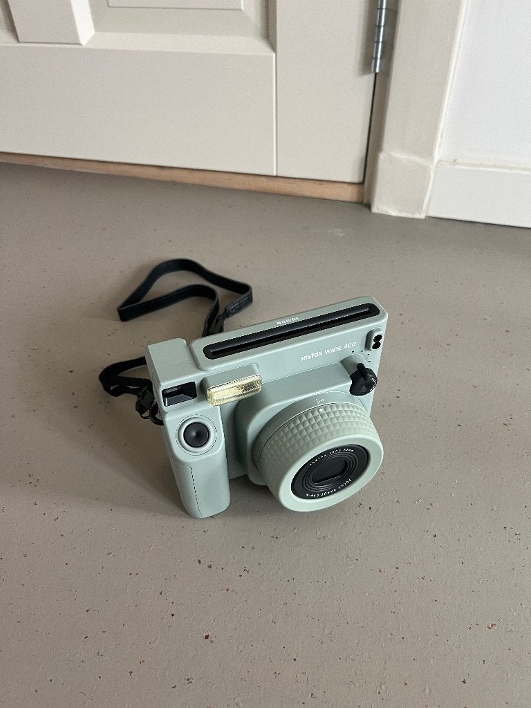 Te huur: Fujifilm Instax Wide 400 (polaroid), Nieuw, Instant camera, Fujifilm, Geen optische zoom
