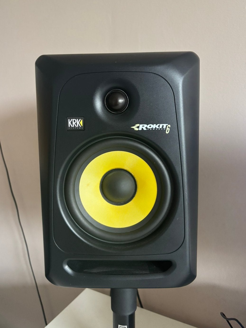 KRK Rokit 6 (G3) studiomonitoren — set van 2, 100% werkend, Ophalen, Zo goed als nieuw, Minder dan 500 watt, Monitor(versterker)