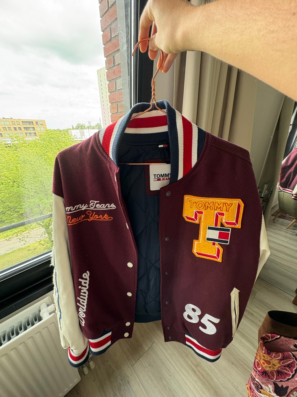 Tommy Jeans Varsity Jacket Maat M, Ophalen of Verzenden, Zo goed als nieuw, Rood