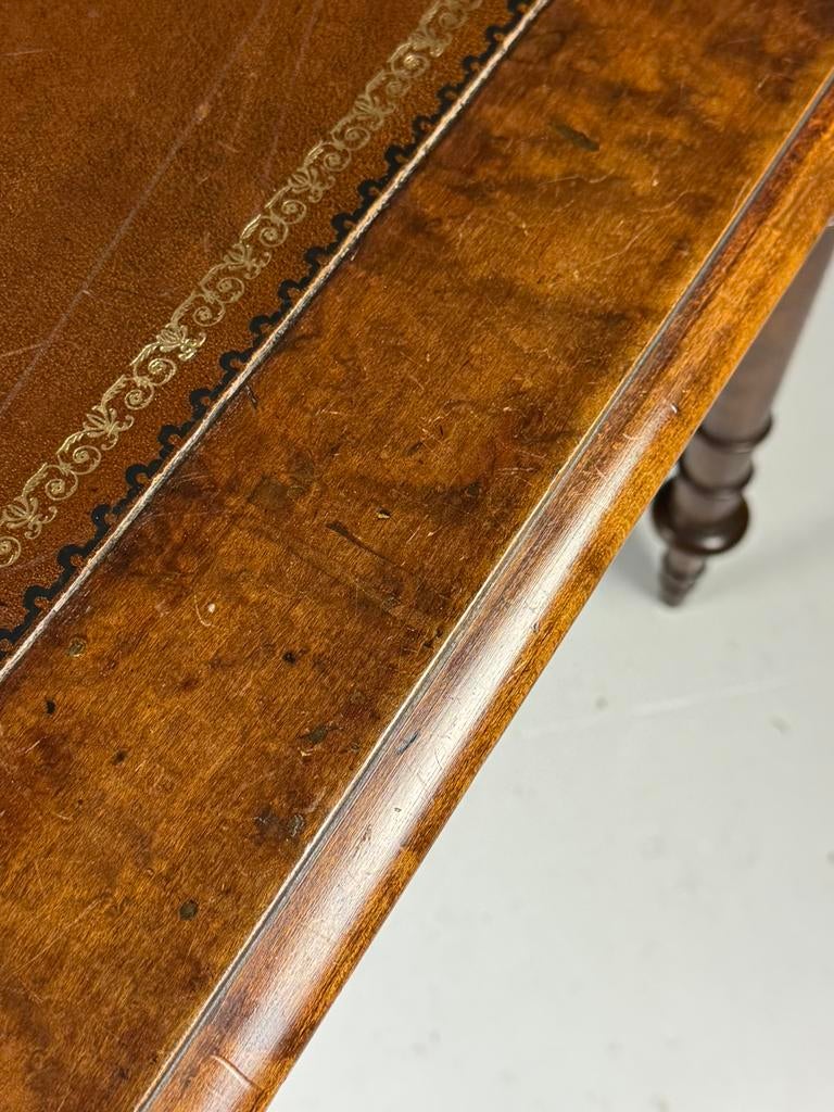 Victoriaanse schrijftafel 1850-1870 antiek, Antiek en Kunst, Antiek | Meubels | Tafels, Ophalen