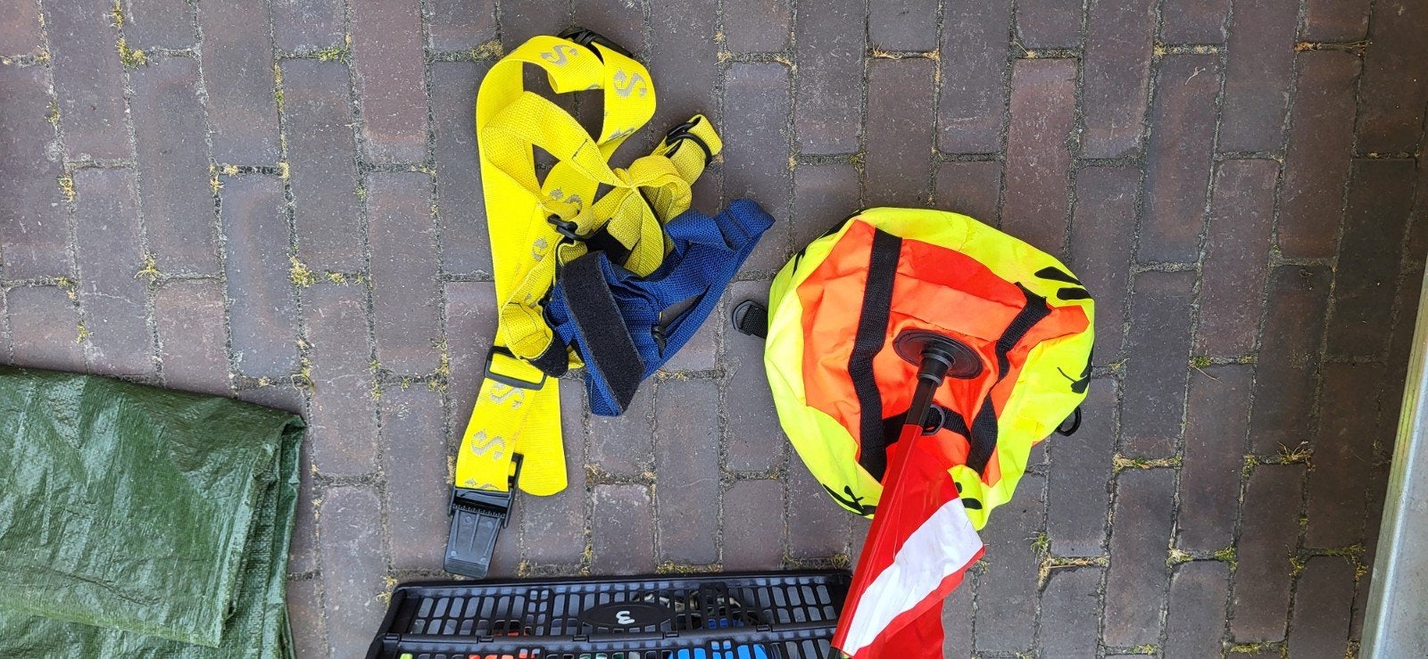 Diverse duikapparatuur: flessen, automaten, ballonnen, enz.., Ophalen, Gebruikt