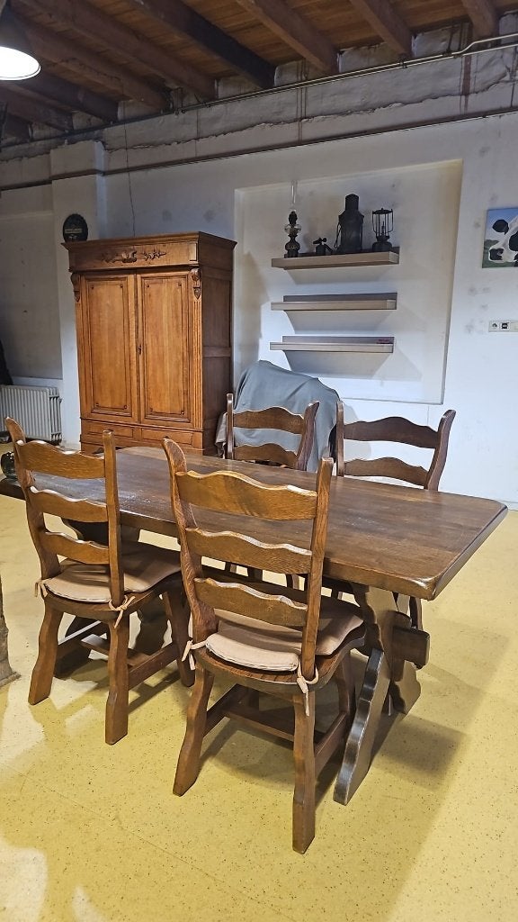 Eettafel en stoelen, Ophalen, Gebruikt, Massief hout, 50 tot 100 cm